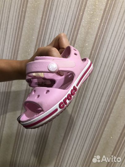 Сандалии crocs детские 23