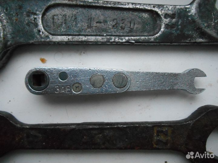 Ключи гаечные старинные