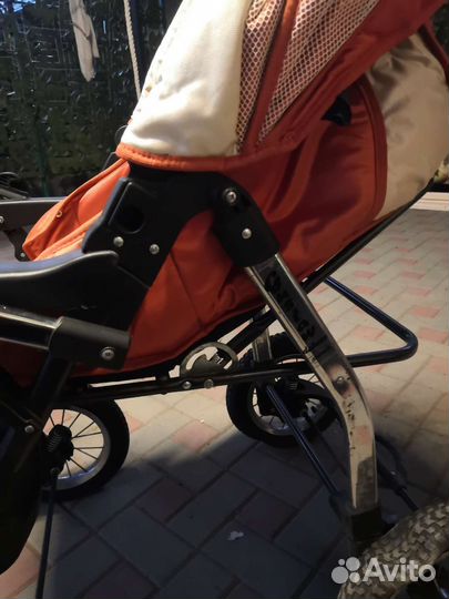 Прогулочная коляска