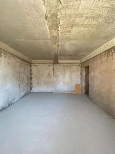 2-к. квартира, 77 м², 2/10 эт.