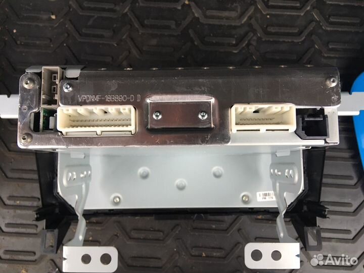 Штатное головное устройство Nissan Qashqai J11