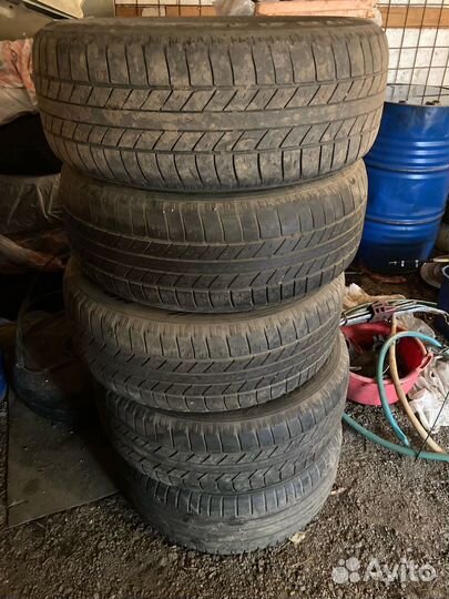 Goodyear Wrangler HP All Weather 255/60 R18 112V