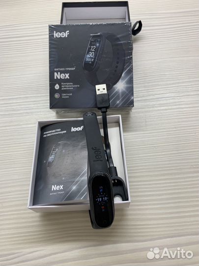 Фитнес трекер leef Nex