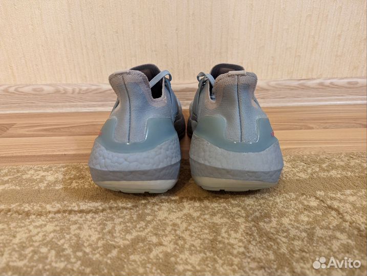 Кроссовки Adidas Ultra Boost 22 9.5us
