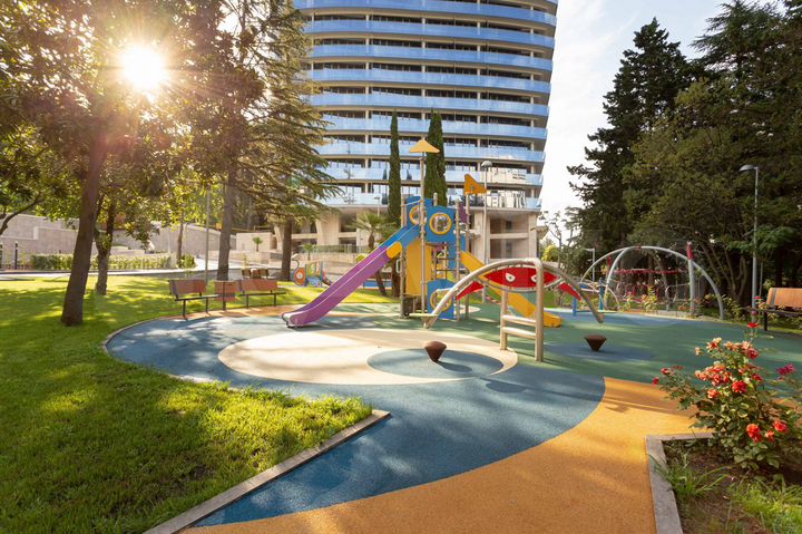 3-к. квартира, 134,3 м², 13/27 эт.