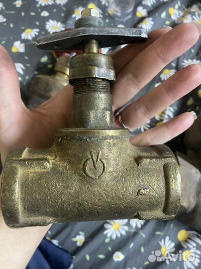 Задвижка латунная