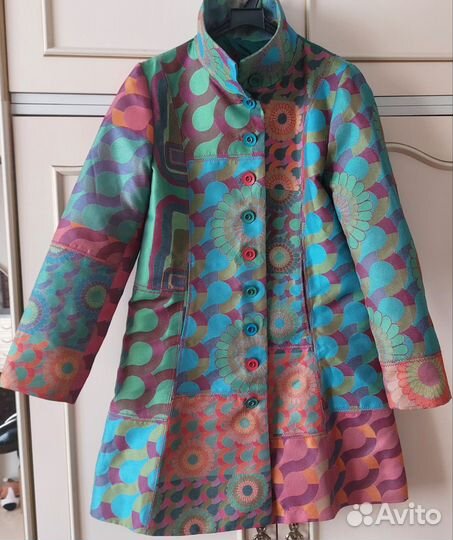 Пальто женское весеннее 44 размер