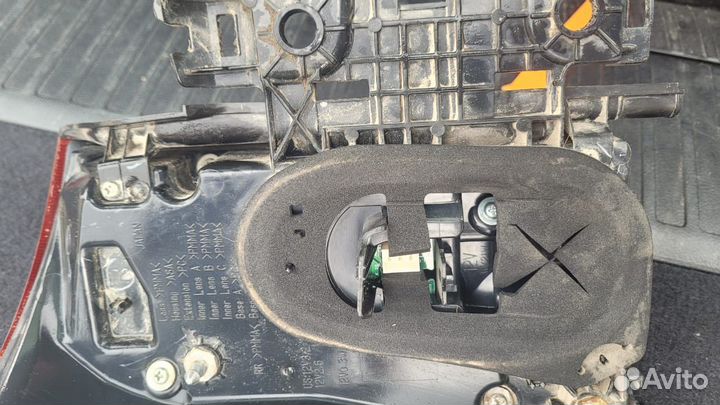 Правый задний фонарь на корпус land cruiser 200