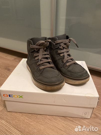 Ботинки осенние нубук Geox 28