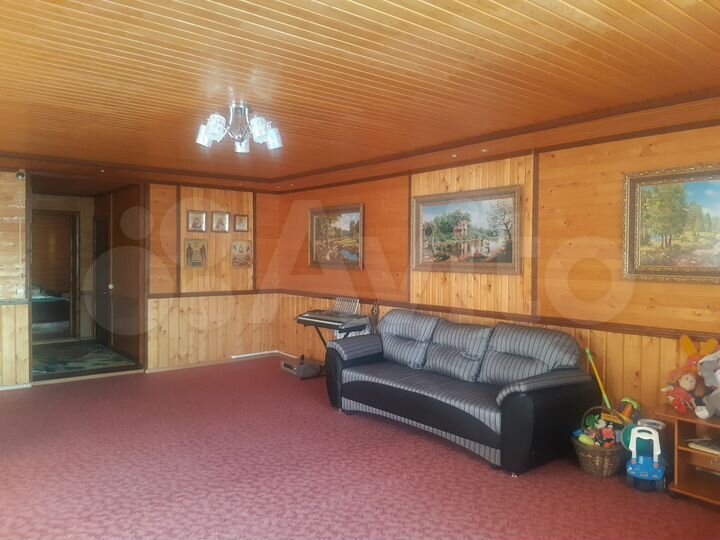 Дом 220 м² на участке 11 сот.