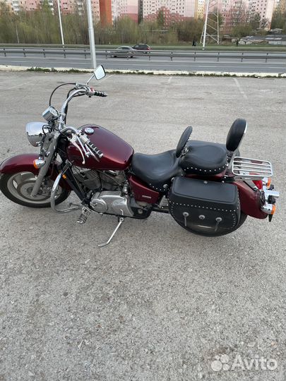 Honda VT1100C sabre (shadow)