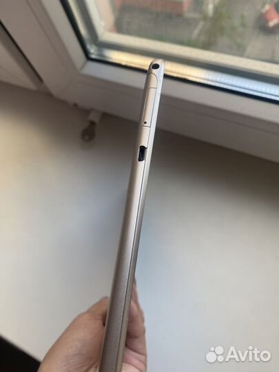 Планшет huawei Model: AGS-L09