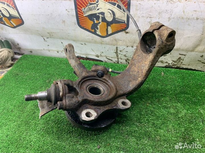 Ступица передняя левая Ford Galaxy WGR E5SA 2000
