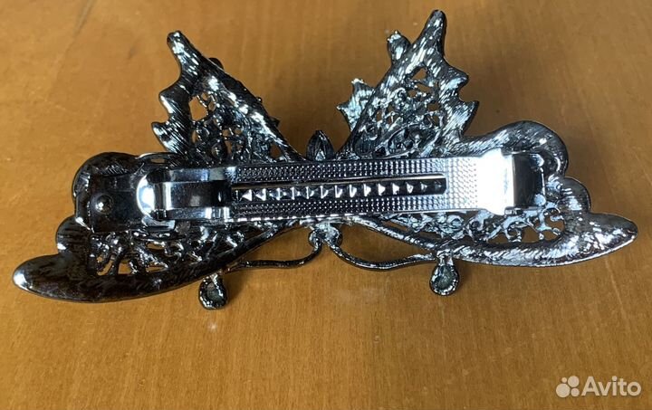 Заколка для волос со стразами