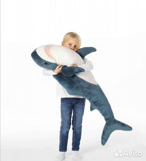 Плюшевая акула из IKEA