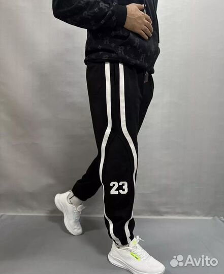 Спортивные штаны