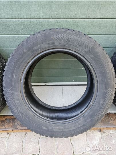 Nokian Tyres Hakkapeliitta 8 SUV 225/60 R17 103T