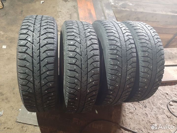 Bridgestone Ice Cruiser 7000S 225/65 R17 102T