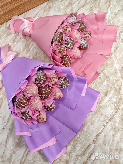 Клубника в шоколаде подарок цветы 8 марта