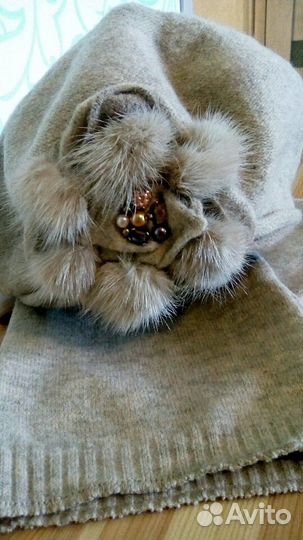 Берет с шарфом