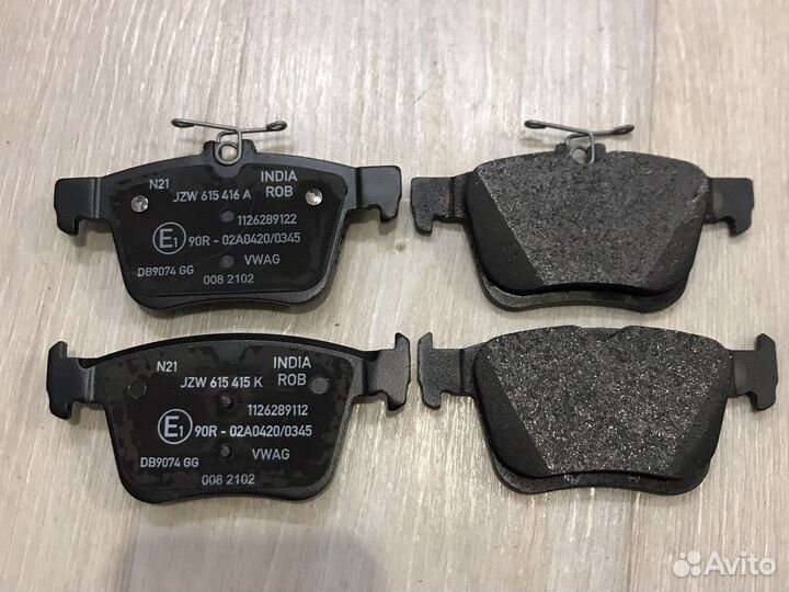 Тормозные колодки задние VAG JZW698451AA