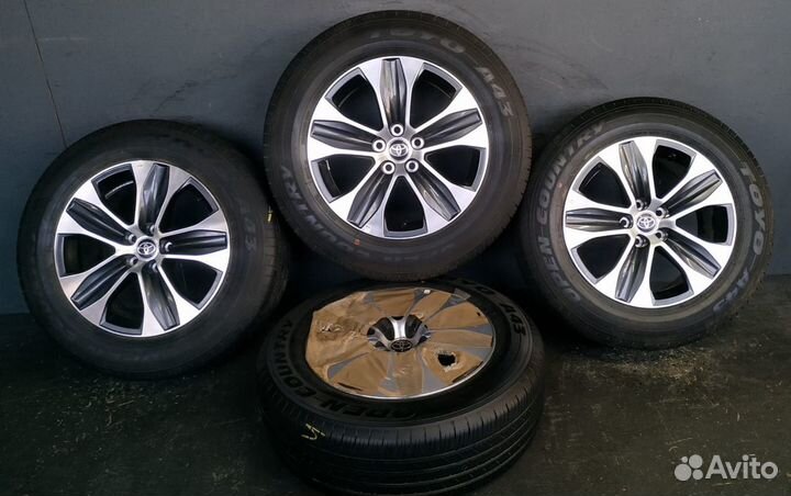 Оригинальные колеса на Toyota Highlander R18