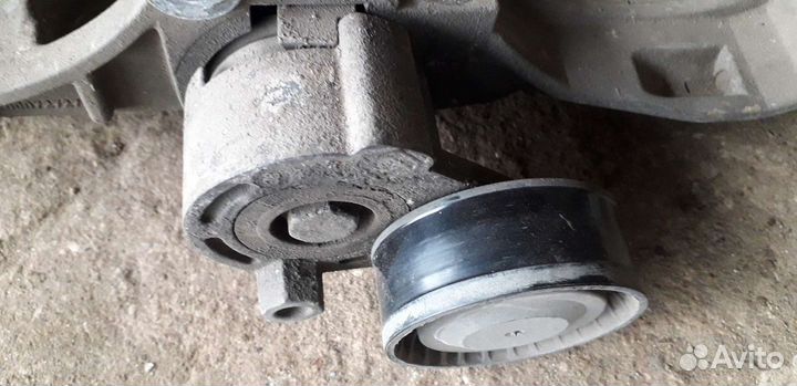 Натяжной ролик Renault Megane 2