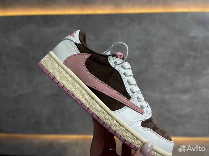 Nike Air Jordan 1 Low Travis Scott