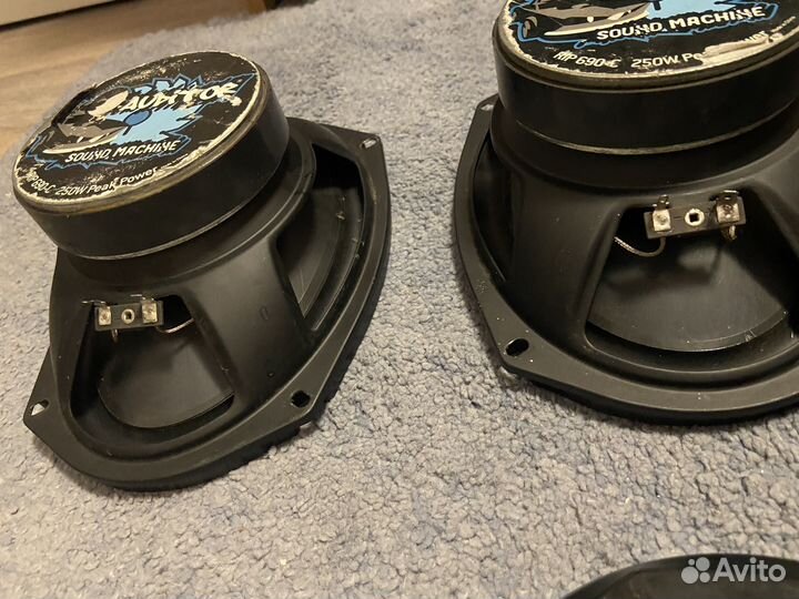 Колонки в автомобиль