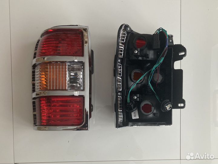 Фонарь задний (2шт) Mitsubishi Pajero 2