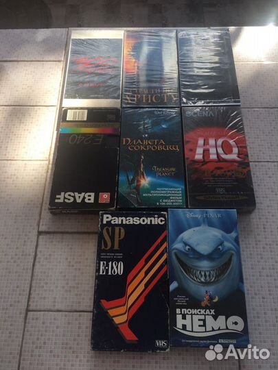 Видеокассеты с фильмами, мультфильмы