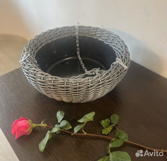 Кашпо подвесное из ротанга