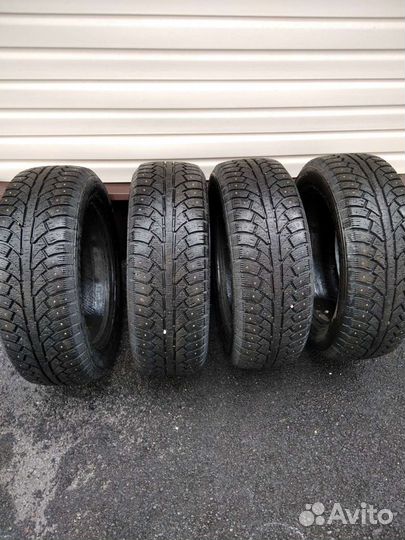 Goodride SW 606 235/60 R18
