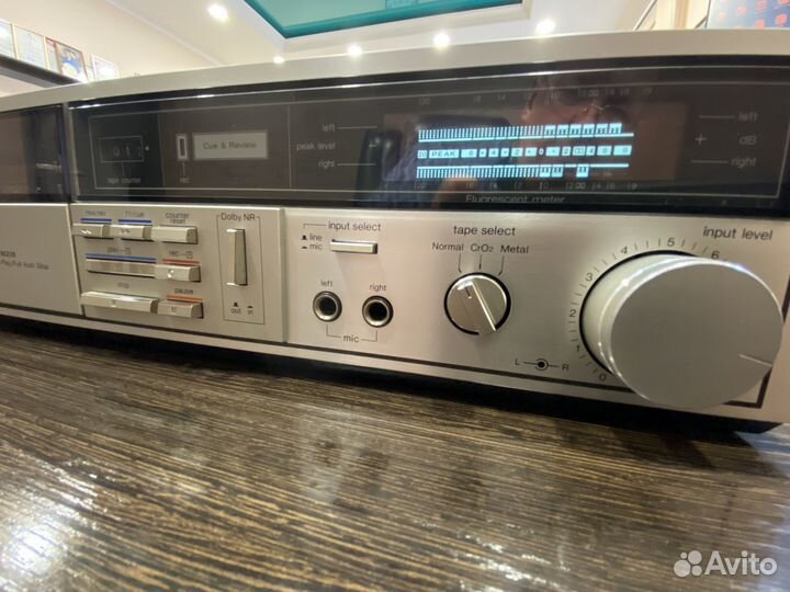Продам кассетную деку Technics M216