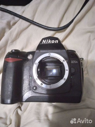 Фотоаппарат nikon D70