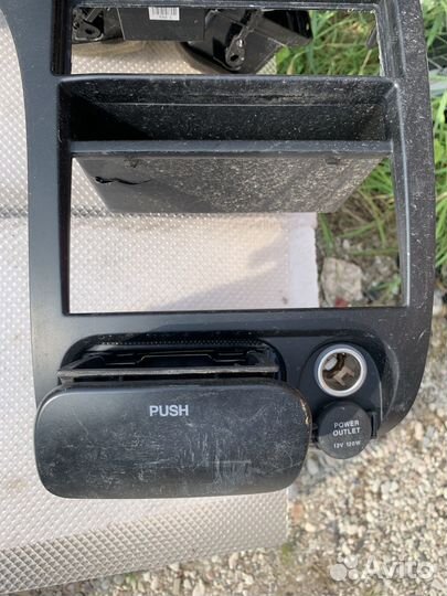 Центральная консоль Hyundai Elantra 3