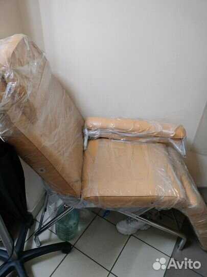 Косметологическое кушетка кресло