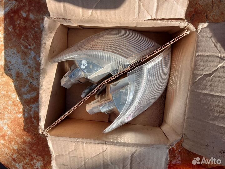 Поворотники ваз 2114 2115 белые новые в упаковке