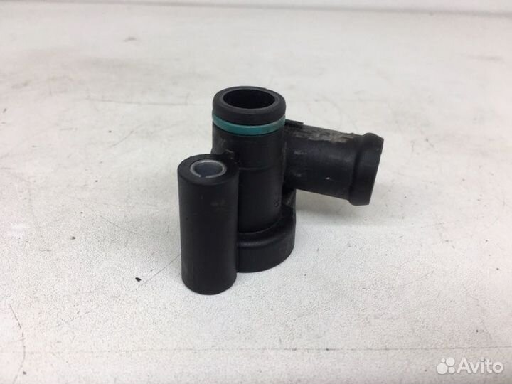 Фланец системы охлаждения Volkswagen Touareg 2 NF