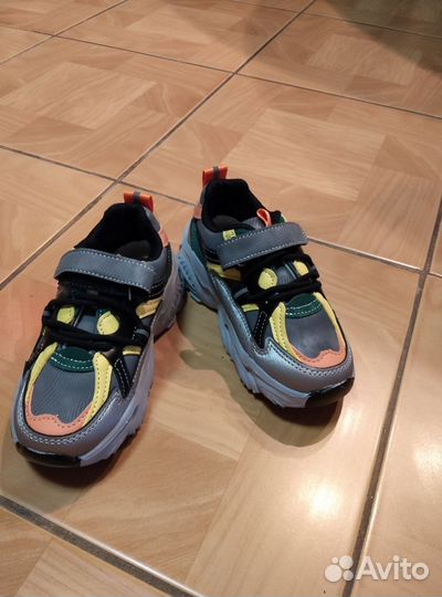 Кроссовки детские