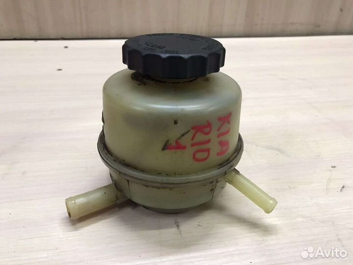 Бачок гура kia rio 1