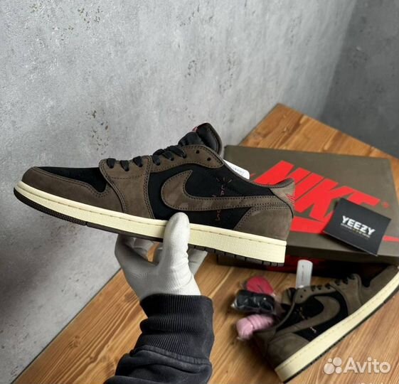Nike Air Jordan 1 Retro Low OG SP Travis Scott