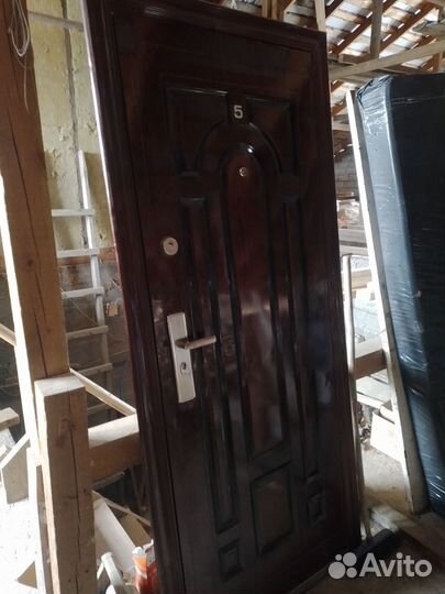 Продам двери