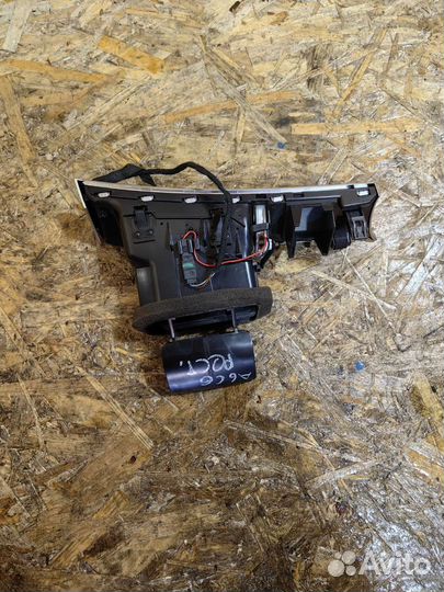 Дефлектор Воздушный Левый Ауди А6 С6 4F1820901D