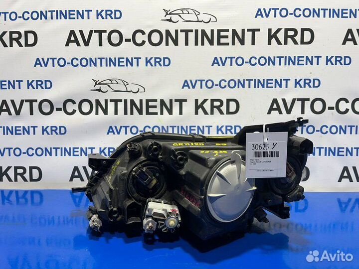 Фара правая Toyota Mark X GRX120 4GR