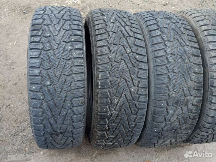 Pirelli Ice Zero 225/65 R17
