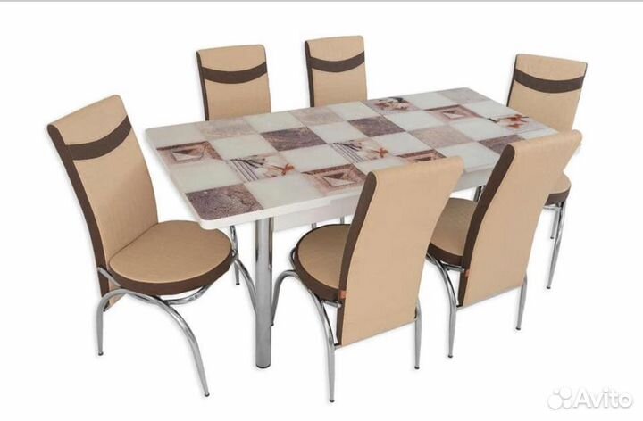 Кухонный стол и стулья