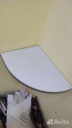 Полка угловая с кронштейнами