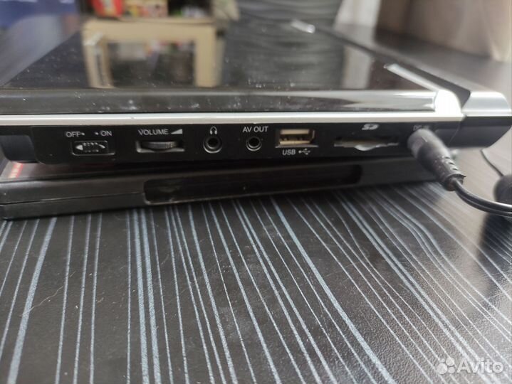 Портативный видеопроигрыватель DVD