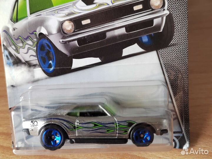 Автомобиль Hot wheels